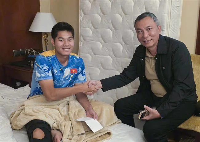 Đội ngũ hỗ trợ khách hàng của 7789bet nổ hũ sẵn sàng giải đáp thắc mắc
